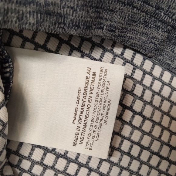 Nike Women's Gray Quarter-Zip Top Size Medium NWT - Picture 11 of 16